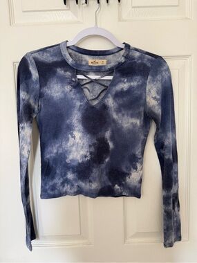 Hollister Women's Navy Tie-Dye Crisscross Long-Sleeve crop top size XS